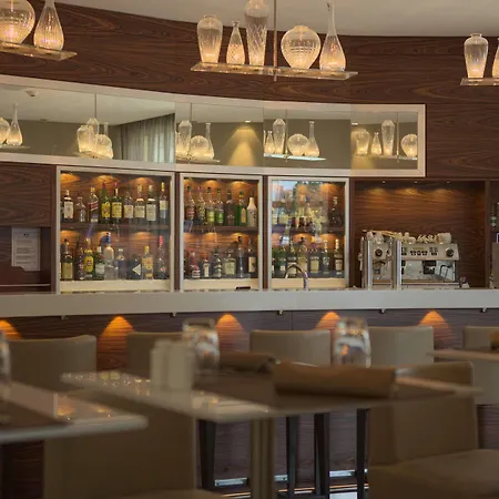 Ac By Marriott Ambassadeur Antibes - Les Pins فندق جوان ليه باه
