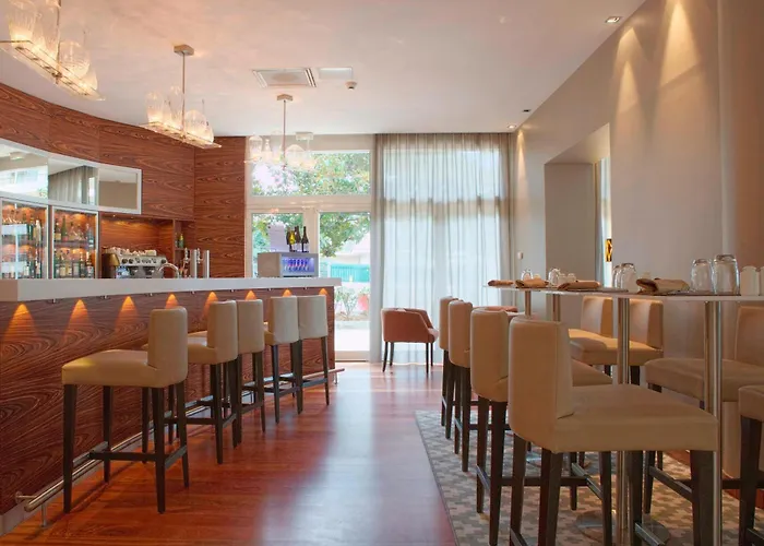 Hotel Ac By Marriott Ambassadeur Antibes - Les Pins