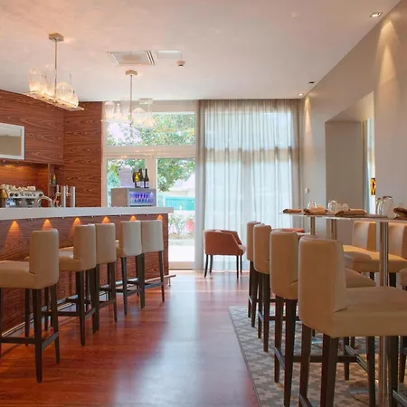 安提布 - 瑞昂莱潘大使万豪ac酒店 酒店 4*