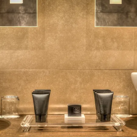 호텔 Ac By Marriott Ambassadeur Antibes - Les Pins 4*