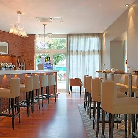 Hotel Ac By Marriott Ambassadeur Antibes - Les Pins 4*