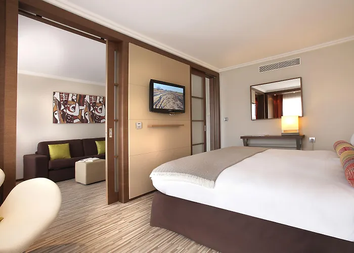 Ac By Marriott Ambassadeur Antibes - Les Pins Hotel 4*